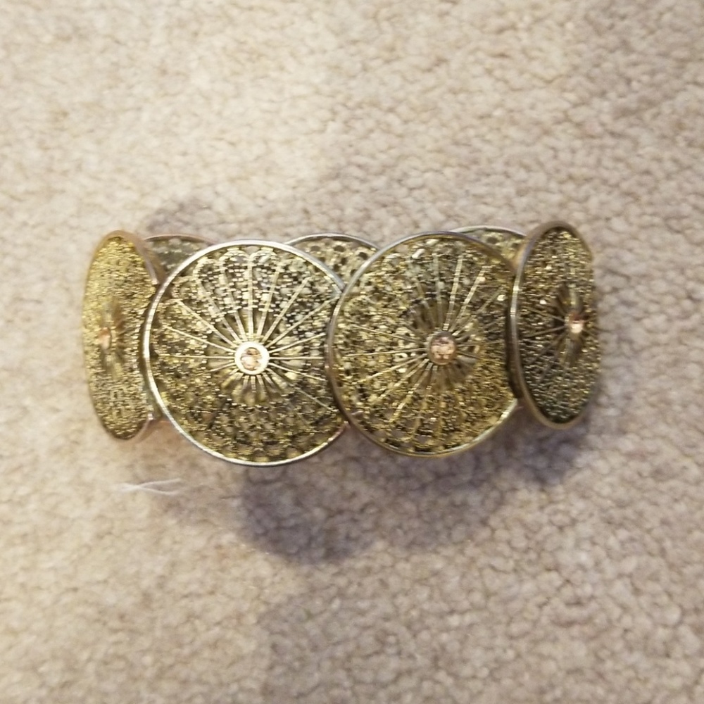 Gold Bracelet with Rose Jewels